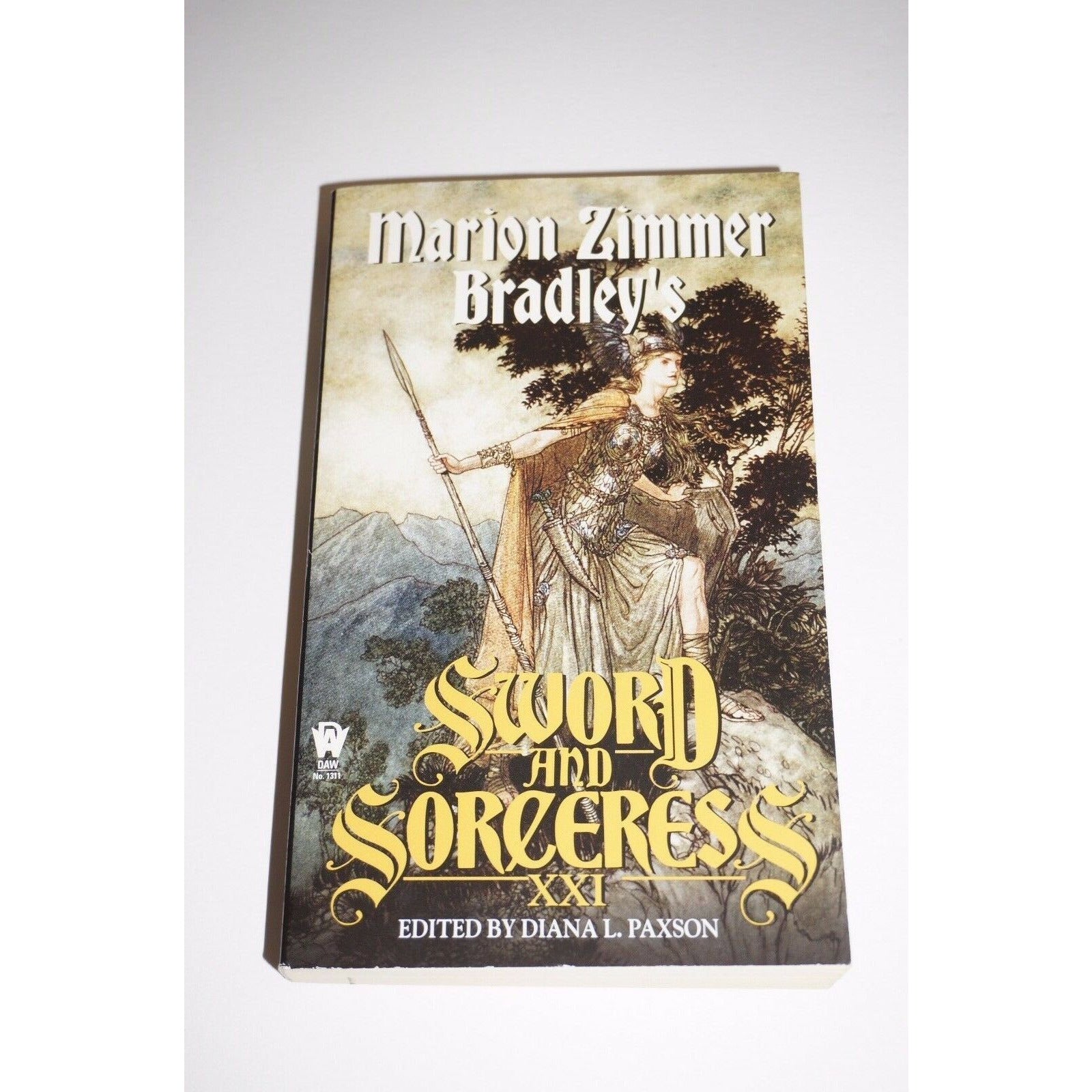 Sword And Sorceress By Marion Zimmer Bradley Book paperback fiction Read used book